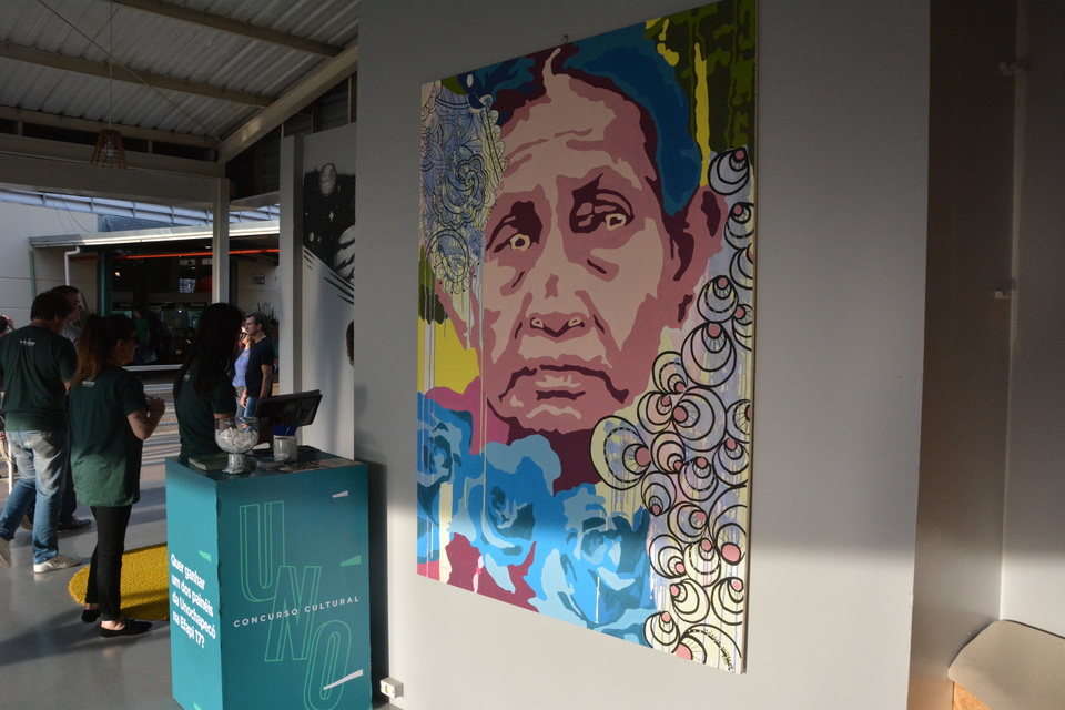<p>Artistas locais realizam intervenções artísticas nos espaços da Unochapecó na Efapi.</p>