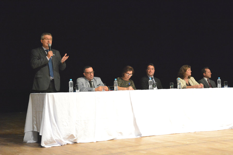 <p>Congresso catarinense debate a exploração infantil</p>