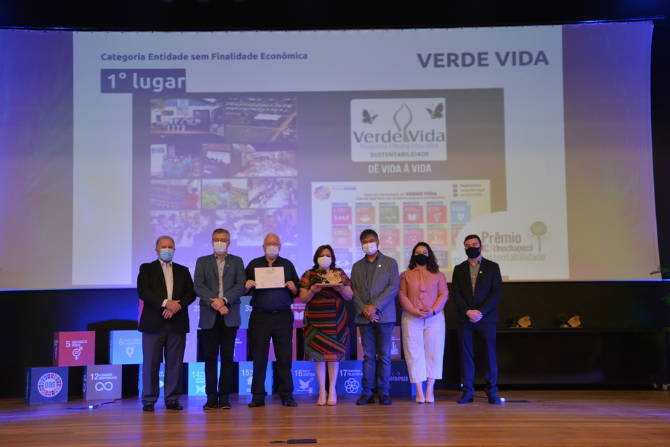 <p>Na noite do dia 28 de setembro foi realizada a entrega da premiação aos vencedores da 2ª edição do Prêmio Acic/Unochapecó de Sustentabilidade</p>