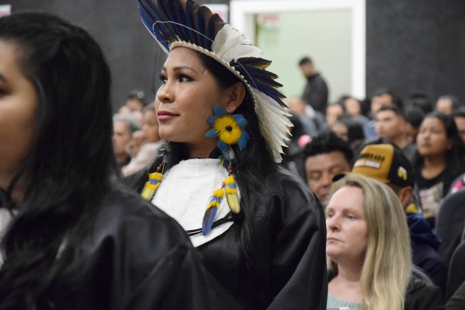 <p>Terceira turma do curso de Licenciatura Intercultural Indígena recebe colação de grau.</p>