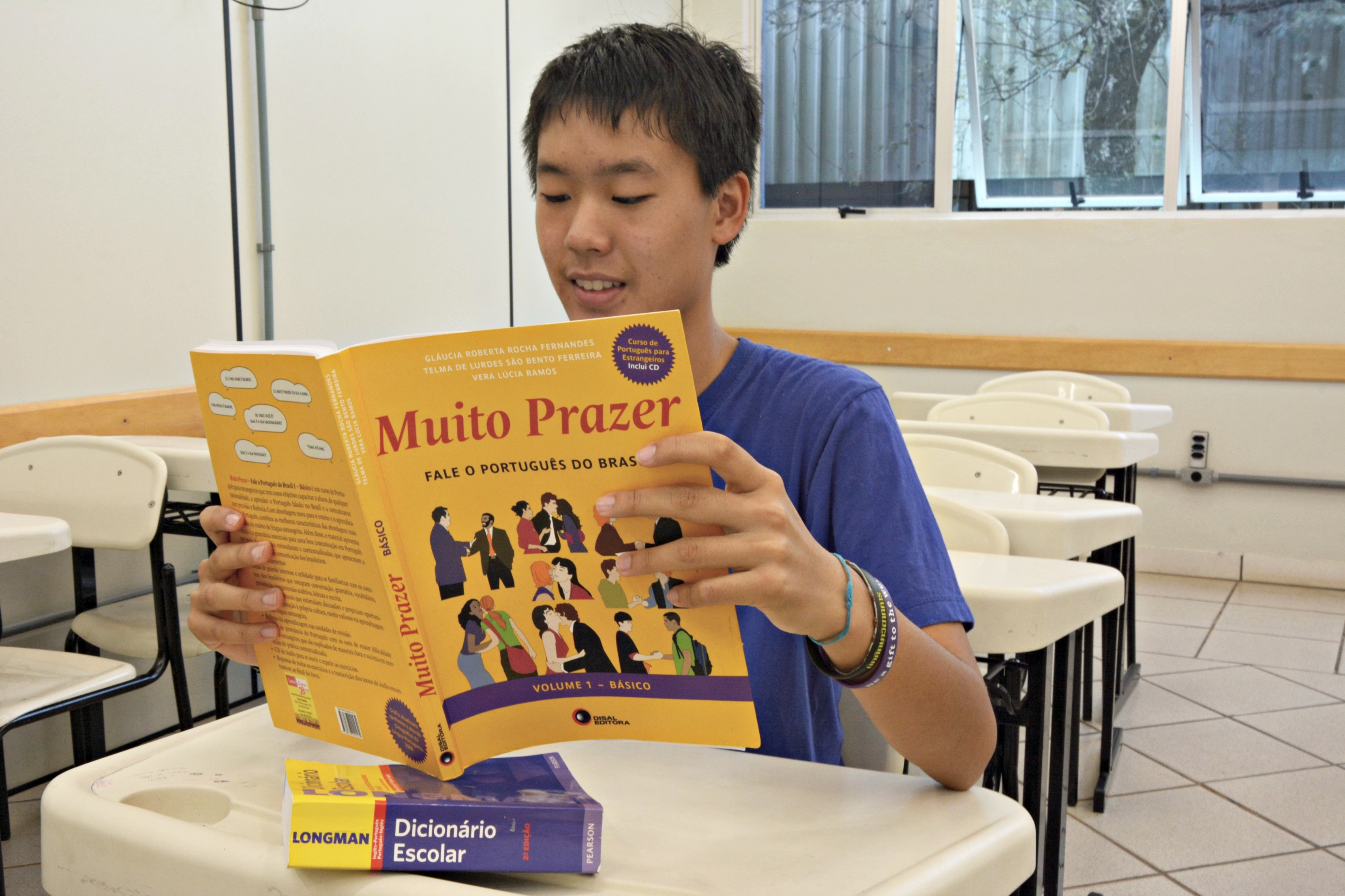 Estudante tailandês aprende português na Uno
