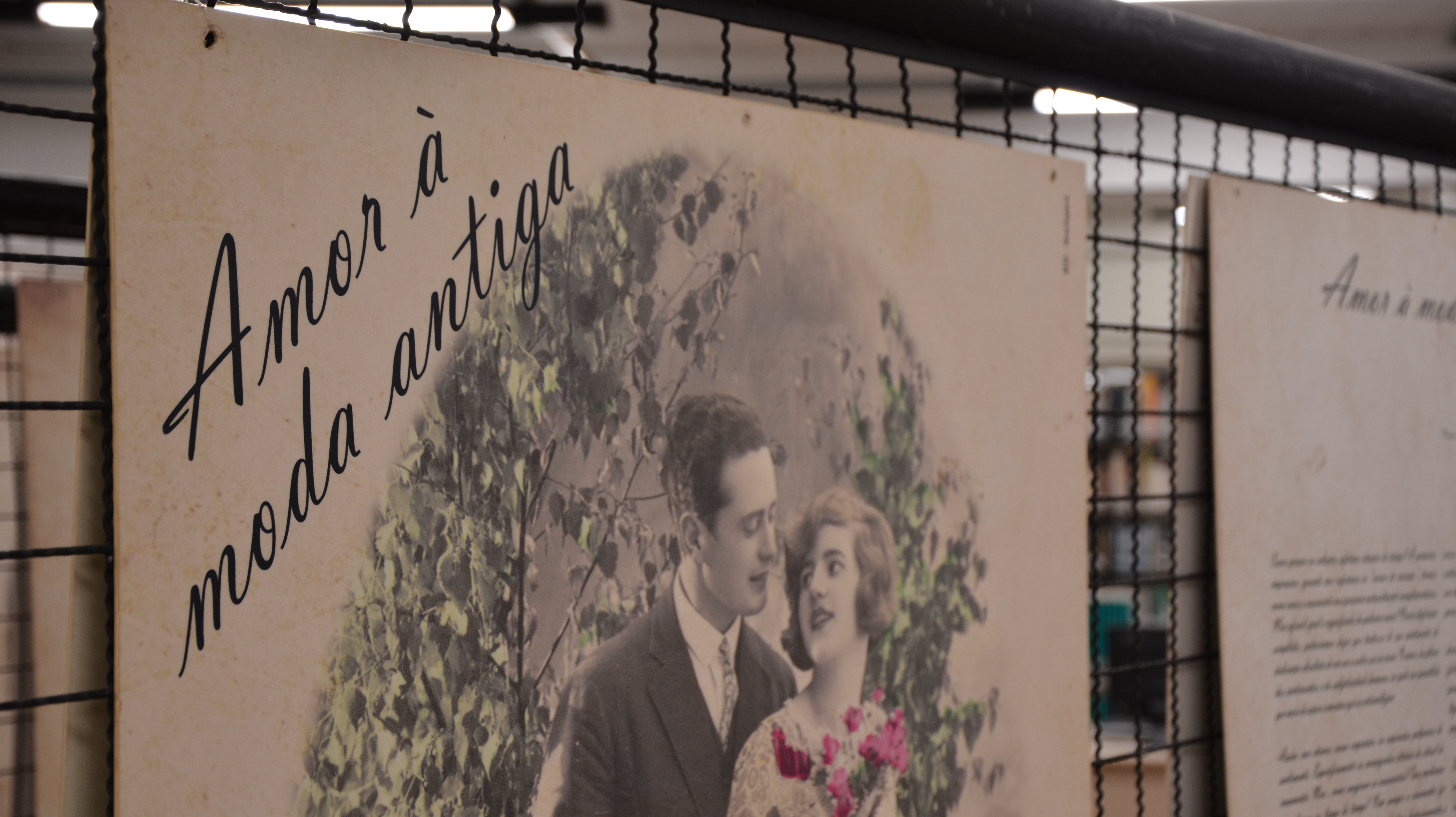 Biblioteca recebe exposição de fotos que mostram casamentos do passado