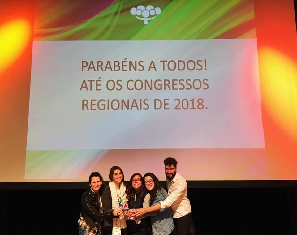 Estudantes de Jornalismo recebem o Prêmio Expocom