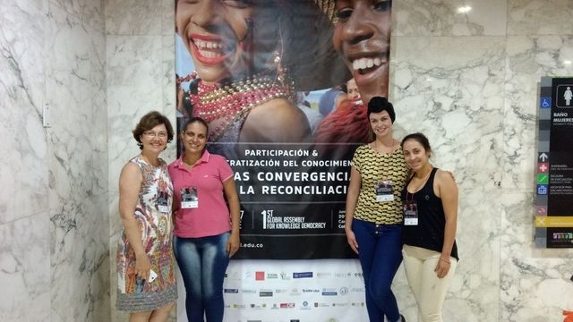 Estudantes e docente participam de evento na Colômbia