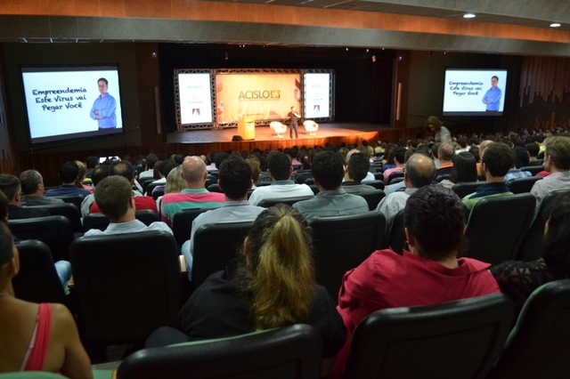 18° Fórum Empresarial de São Lourenço do Oeste contou com aproximadamente mil participantes