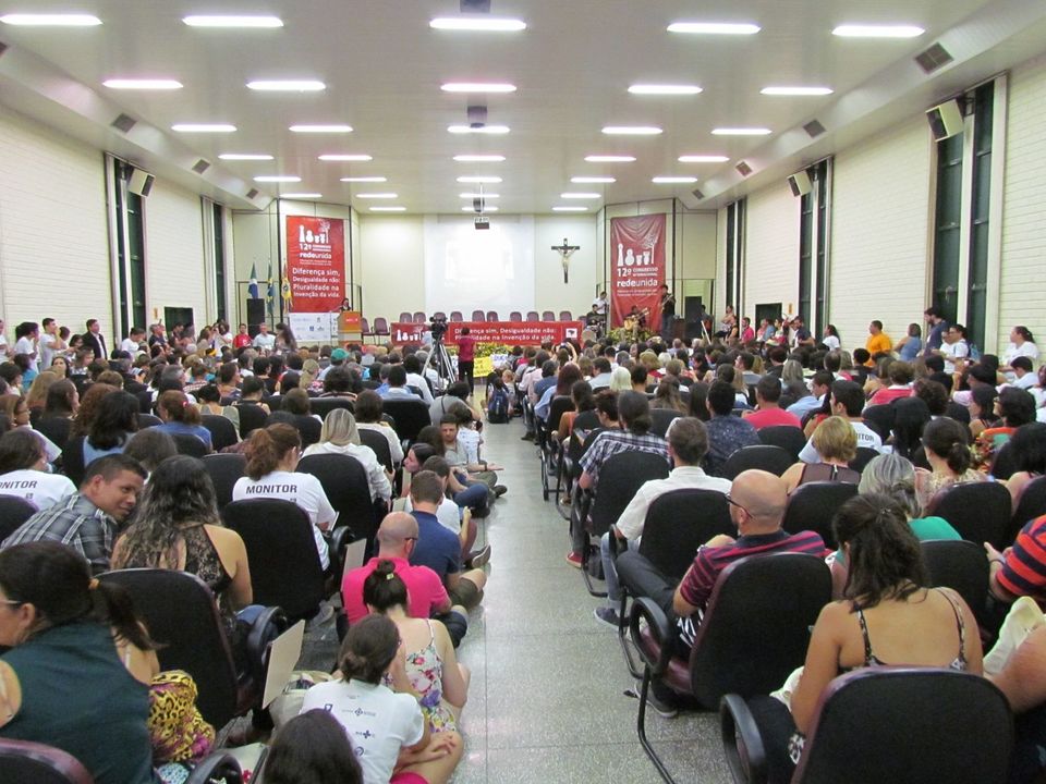 Professores e acadêmicos participam de Congresso Internacional
