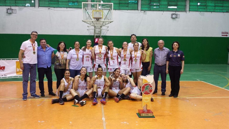 Basquete feminino de Chapecó é campeão do Catarinense