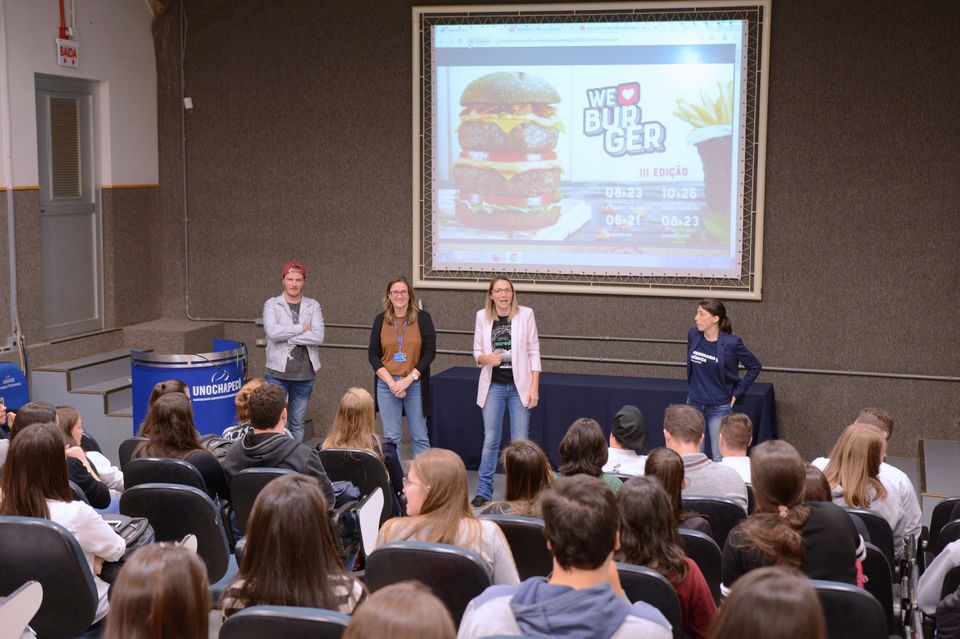 Estudantes de três cursos da Uno vão desenvolver receitas inéditas de hambúrguer