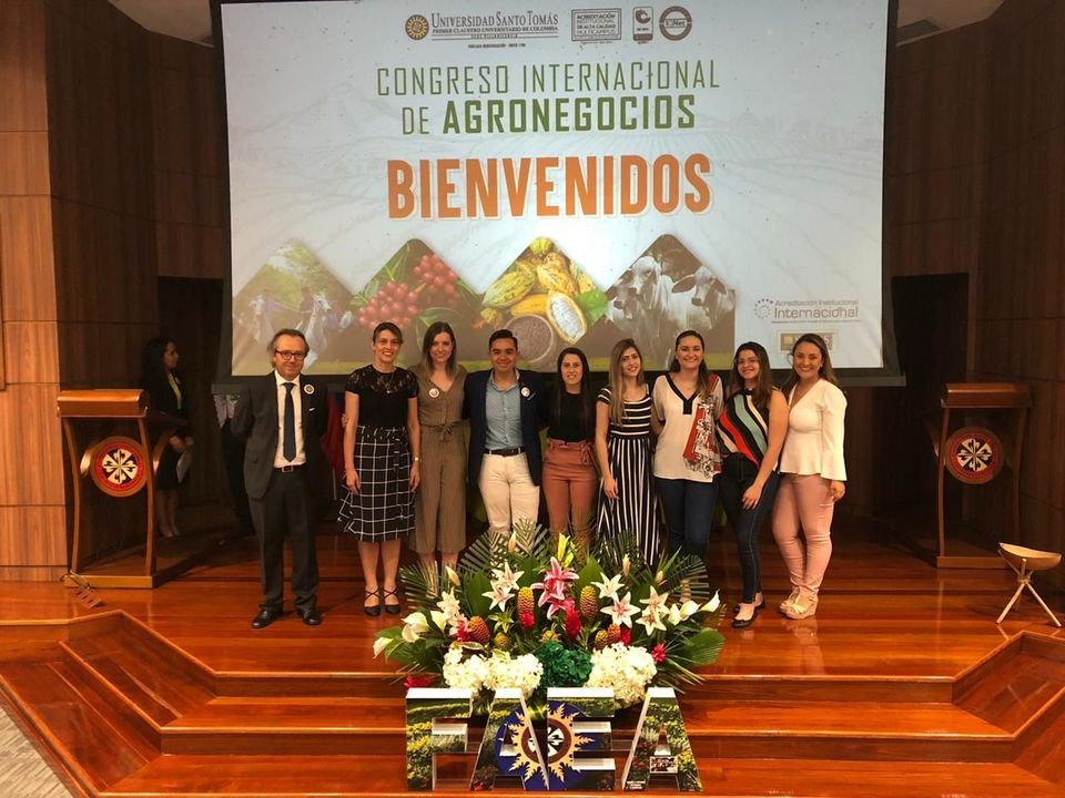 Administração promove primeira viagem de estudo com destino à Colômbia